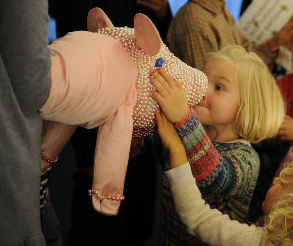 Schmucki die Perlsau im Schmuckmuseum Pforzheim